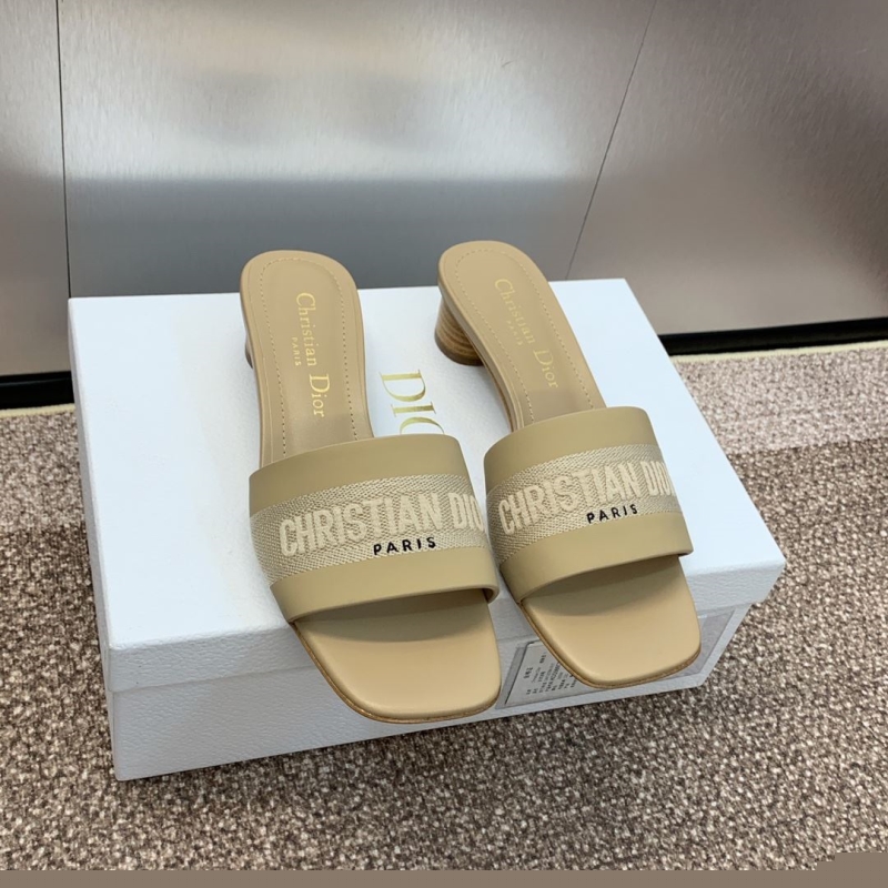 ch**an D*or slippers